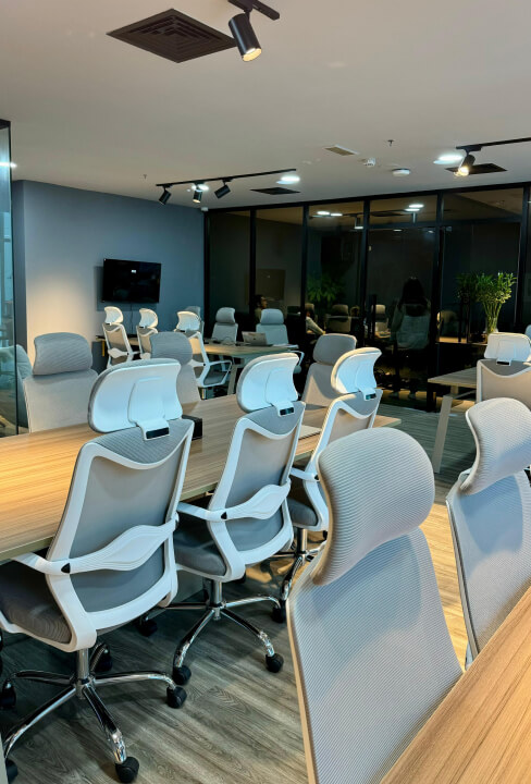 seven lands real estate agency dubai address